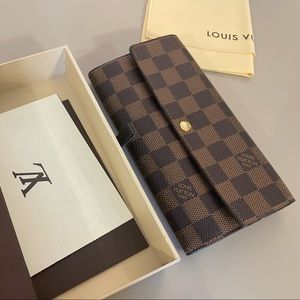 🤎Authentic🤎 Louis Vuitton Sarah Wallet Damier (Original Box & Dust Cloth)